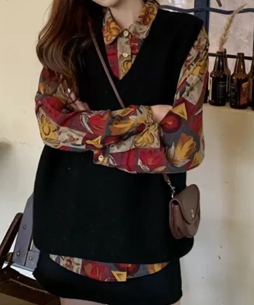 KOR（ケーオーアール）の「レトロ 花柄 総柄  オーバーサイズ長袖シャツ（シャツ/ブラウス・レディース・レッド・S/M/L/XL）」の10枚目の写真