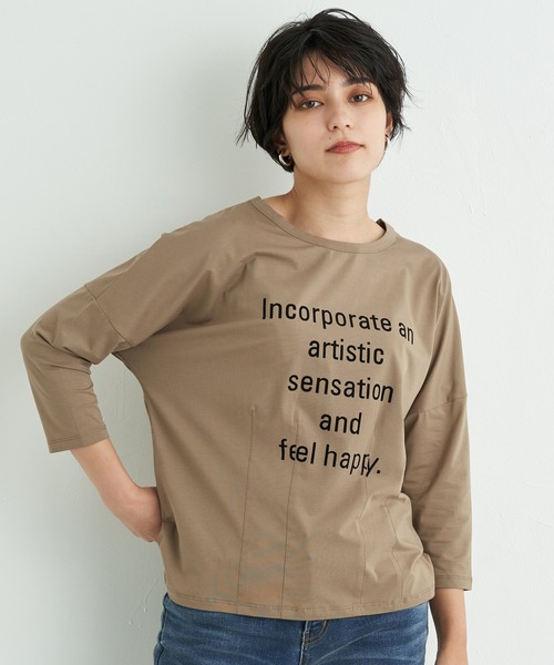 Editt by YECCA VECCA(エディットバイイェッカヴェッカ)の「タックデザインロゴTee*(Tシャツ/カットソー・レディース・オフホワイト/ブラック/ダークベージュ・FREE)」の3枚目の写真