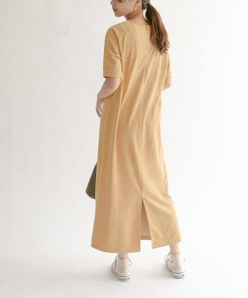 KBF（ケイビーエフ）の「スエードロングワンピース（ワンピース・レディース・オフホワイト/キャメル/ブラック・ONE）」の7枚目の写真