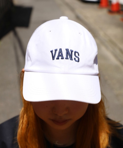 VANS(バンズ)の「VANS/ヴァンズ M VANS Arch Logo 6Panel cap カレッジロゴ ブランドロゴ 刺繍 キャップ(キャップ・メンズ・ネイビー/ワイン/ホワイト・FREE)」の19枚目の写真