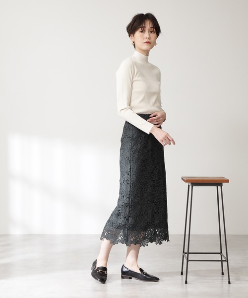 N.（N. Natural Beauty Basic）（エヌエヌナチュラルビューティーベーシック）の「◆総針ボトルネックニット（ニット/セーター・レディース・オフホワイト/ブラック/グリーン/パープル・MEDIUM）」の16枚目の写真