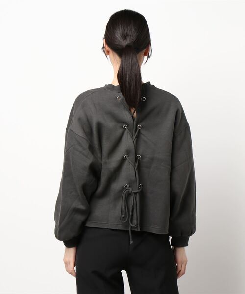 BONbazaar（ボンバザール）の「後レースUPカレッジプリントスウェット（スウェット・レディース・ブラック/オフホワイト・FREE）」の4枚目の写真