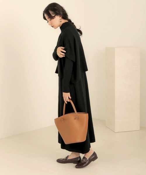 Bab(バブ)の「《2点SET》ケープトップ&リブニットワンピース(ワンピース・レディース・ブラック/グレー/アイボリー/サンドベージュ・38)」の16枚目の写真