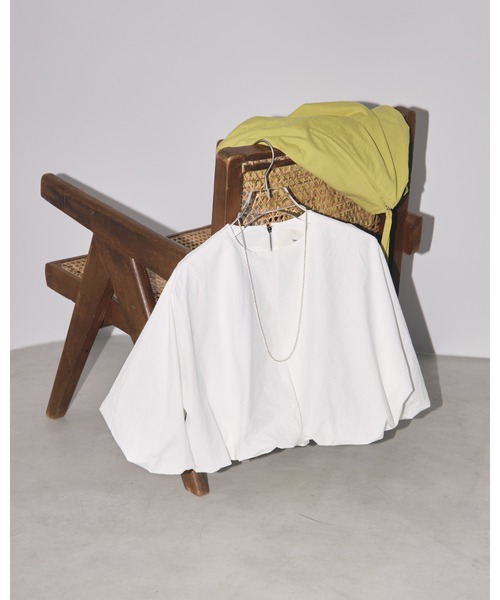 TODAYFUL(トゥデイフル)の「ボリュームスリーブコットンブラウズ(シャツ/ブラウス・レディース・ホワイト/グリーン系その他・FREE)」の4枚目の写真