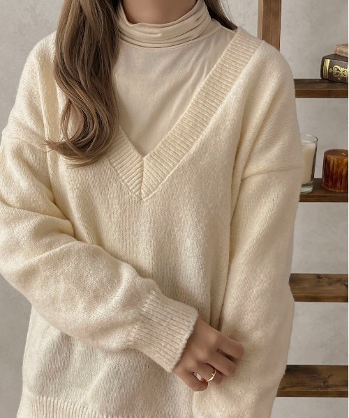 apres jour clair(アプレジュールクレア)の「【apres jour clair】Vネックニット(ニット/セーター・レディース・アイボリー/ベージュ・X-LARGE/フリー)」の1枚目の写真