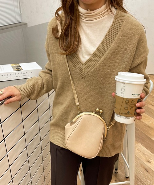 apres jour clair(アプレジュールクレア)の「【apres jour clair】Vネックニット(ニット/セーター・レディース・アイボリー/ベージュ・X-LARGE/フリー)」の6枚目の写真