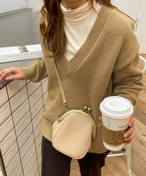 apres jour clair(アプレジュールクレア)の「【apres jour clair】Vネックニット(ニット/セーター・レディース・アイボリー/ベージュ・X-LARGE/フリー)」の8枚目の写真