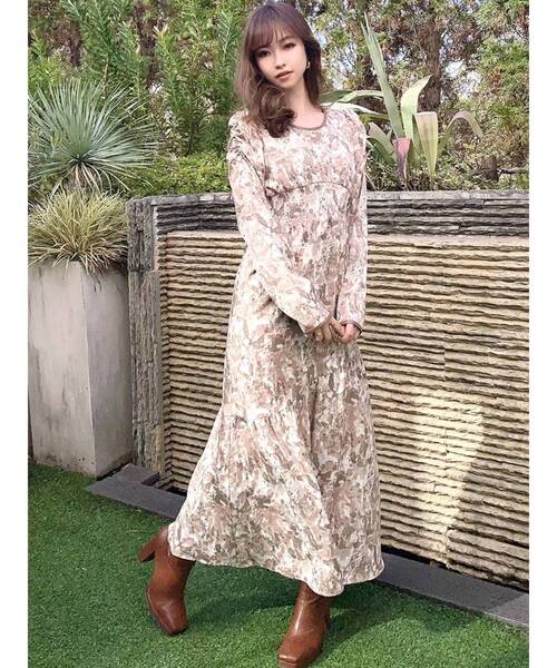 RESEXXY(リゼクシー)の「フェイクレザーポイントマーメイドワンピース(ワンピース・レディース・ベージュ/ピンク/ブルー・FREE)」の22枚目の写真