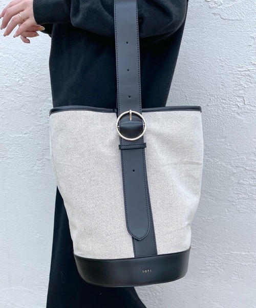 loti（ロティ）の「WEB限定 loti キャンバスコンビワンハンドルBAG（ショルダーバッグ・レディース・ブラック/ブラウン・ONE SIZE）」の3枚目の写真