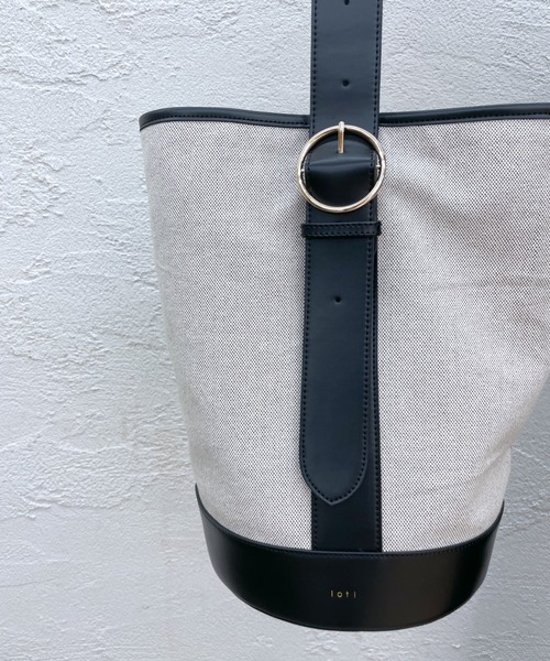 loti（ロティ）の「WEB限定 loti キャンバスコンビワンハンドルBAG（ショルダーバッグ・レディース・ブラック/ブラウン・ONE SIZE）」の5枚目の写真