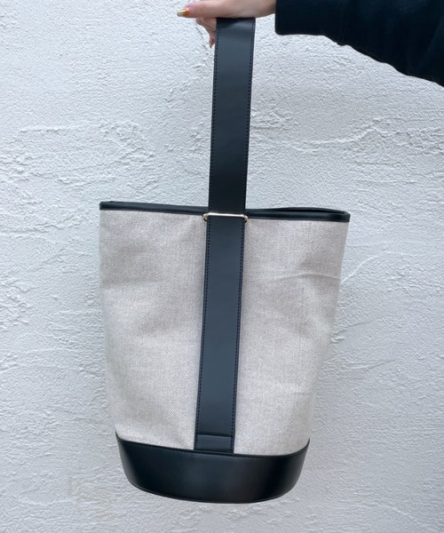 loti（ロティ）の「WEB限定 loti キャンバスコンビワンハンドルBAG（ショルダーバッグ・レディース・ブラック/ブラウン・ONE SIZE）」の7枚目の写真