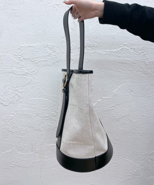 loti（ロティ）の「WEB限定 loti キャンバスコンビワンハンドルBAG（ショルダーバッグ・レディース・ブラック/ブラウン・ONE SIZE）」の9枚目の写真