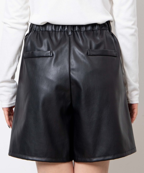 WEGO（ウィゴー）の「WEGO/フェイクレザータックハーフパンツ（その他パンツ・レディース・ブラック・FREE）」の10枚目の写真