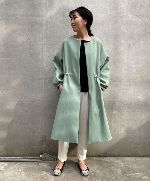 BEARDSLEY（ビアズリー）の「シャリ感あり ウエスト総ゴムで楽にはけるトラックパンツ（その他パンツ・レディース・ホワイト/ネイビー・0/1/2）」の3枚目の写真