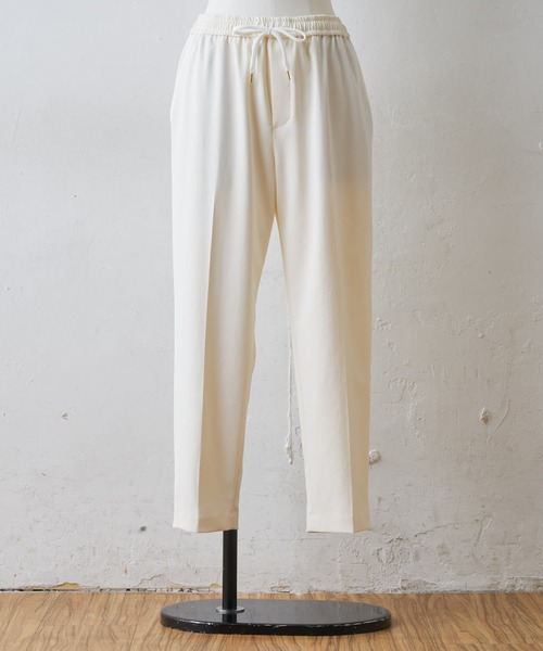 BEARDSLEY（ビアズリー）の「シャリ感あり ウエスト総ゴムで楽にはけるトラックパンツ（その他パンツ・レディース・ホワイト/ネイビー・0/1/2）」の14枚目の写真