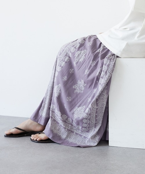 CRAFT STANDARD BOUTIQUE(クラフトスタンダードブティック)の「【追加】パネル柄マキシギャザースカート *◆(スカート・レディース・チャコールグレー/パープル/グリーン/ライトベージュ・FREE)」の4枚目の写真