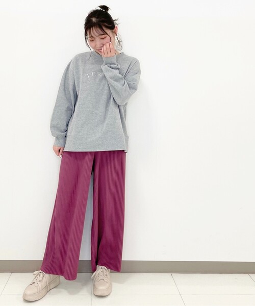 SHOO・LA・RUE(シューラルー)の「◆【S-LL/USAコットン】ロゴスウェット(スウェット・レディース・グレー系その他/ホワイト系その他3/ベージュ系その他4/グレー系1/ライトグリーン系1/ピンク系7・02/03/04)」の11枚目の写真