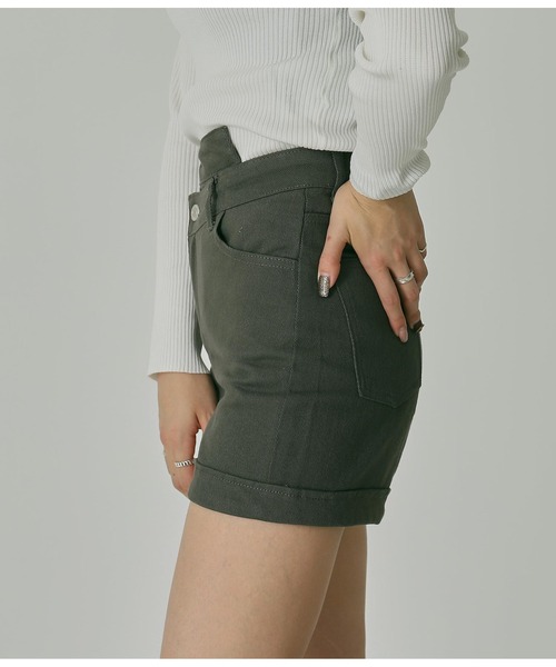 ANAP(アナップ)の「ツイルデザインショートパンツ(その他パンツ・レディース・サックスブルー/グレイッシュベージュ/パープル/スミクロ/アイボリー・S/M/L)」の15枚目の写真