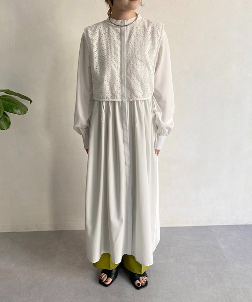 CAPRICIEUX LE'MAGE(カプリシューレマージュ)の「レースレイヤードシャツワンピース(ワンピース・レディース・ホワイト/ブラック・FREE)」の3枚目の写真