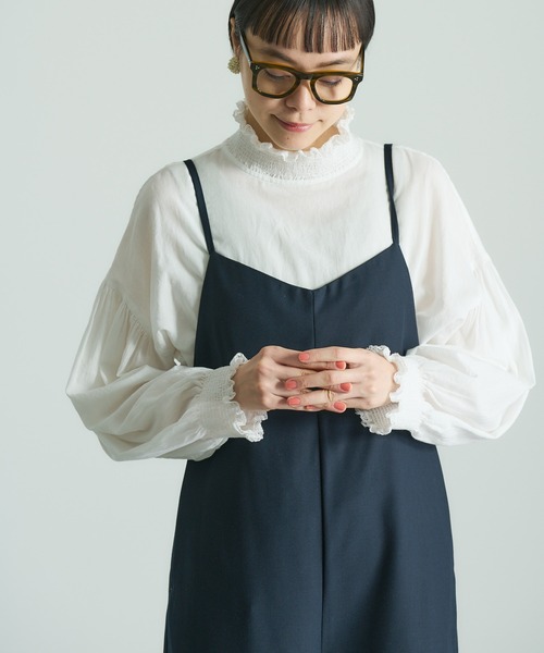 PUAL CE CIN（ピュアルセシン）の「襟袖レースシャーリングプルオーバーブラウス（シャツ/ブラウス・レディース・オフホワイト/ブラック・FREE）」の9枚目の写真