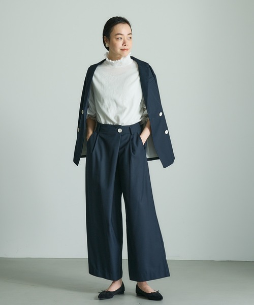 PUAL CE CIN（ピュアルセシン）の「襟袖レースシャーリングプルオーバーブラウス（シャツ/ブラウス・レディース・オフホワイト/ブラック・FREE）」の4枚目の写真