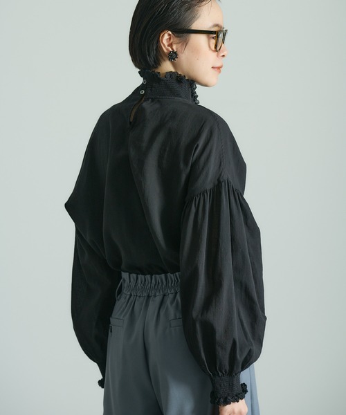 PUAL CE CIN（ピュアルセシン）の「襟袖レースシャーリングプルオーバーブラウス（シャツ/ブラウス・レディース・オフホワイト/ブラック・FREE）」の20枚目の写真