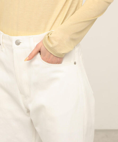 TOMORROWLAND （トゥモローランド）の「コットンエンブロイダリーホワイトデニム ストレートパンツ（デニムパンツ・レディース・ホワイト・36/34/32）」の8枚目の写真