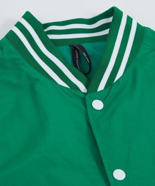 improves(インプローブス)の「バックロゴプリント ナイロン ワッシャー スタジアムジャンパー(スタジャン・メンズ・ブラック/グリーン/グレイッシュベージュ・MEDIUM/LARGE/X-LARGE)」の12枚目の写真