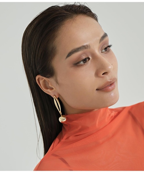 Settimissimo(セッティミッシモ)の「ボールモーチーフスイングピアス(ピアス(両耳用)・レディース・シルバー/ゴールド・FREE)」の5枚目の写真