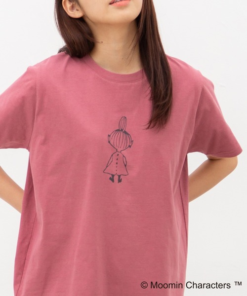 Honeys(ハニーズ)の「ムーミン/ゆるチュニック(Tシャツ/カットソー・レディース・カーキ/ベージュ/スミクロ/オフホワイト/ピンク系その他/ダークブルー・L/LL/M)」の1枚目の写真