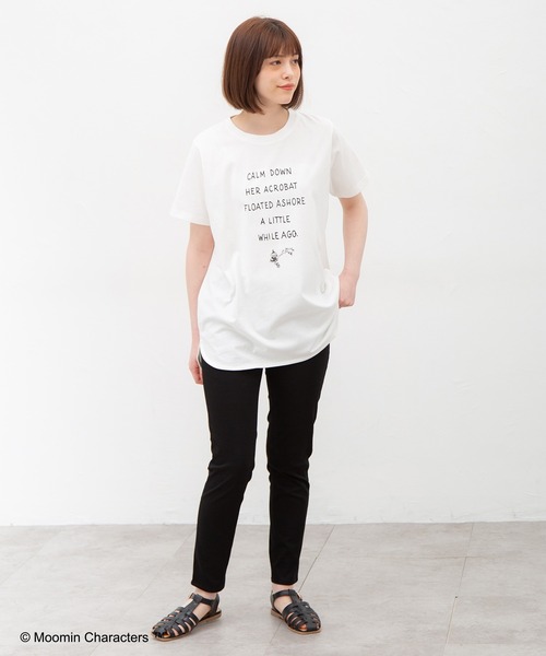 Honeys(ハニーズ)の「ムーミン/ゆるチュニック(Tシャツ/カットソー・レディース・カーキ/ベージュ/スミクロ/オフホワイト/ピンク系その他/ダークブルー・L/LL/M)」の7枚目の写真