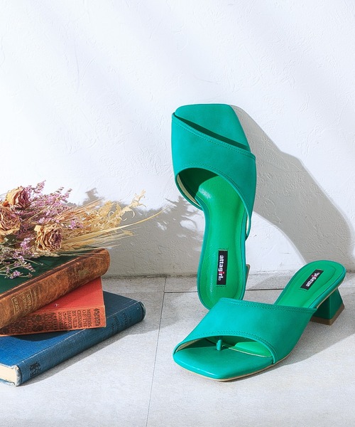 attagirl（アタガール）の「変形ヒールトングミュールサンダル（サンダル・レディース・グリーン/ブラック/アイボリー/ピンク・L/S/M/LL）」の3枚目の写真