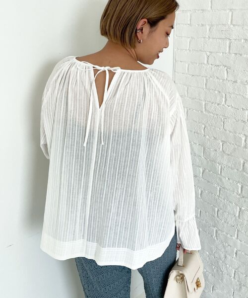 OPAQUE.CLIP（オペークドットクリップ）の「◆【C】コットンドビーストライプ ピンタックデザインブラウス（シャツ/ブラウス・レディース・ホワイト系/ブラック/ライトブルー・00）」の21枚目の写真