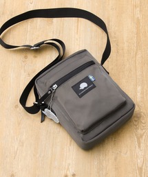 撥水 ナイロン スクエア ミニショルダーバッグ / ボックス型 / ハリネズミ