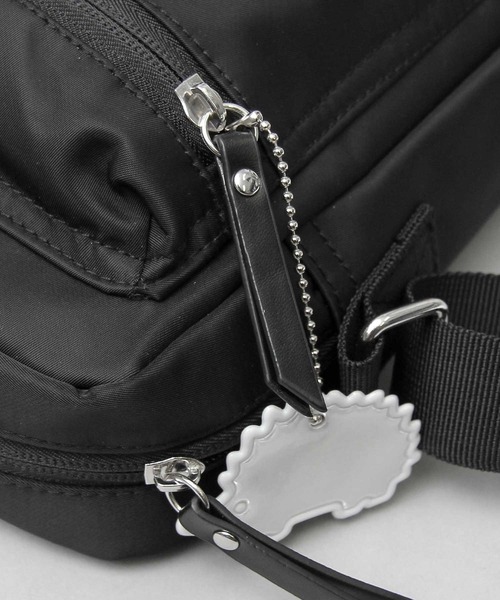 SCANDINAVIAN FOREST(スカンジナビアン・フォレスト)の「撥水 ナイロン スクエア ミニショルダーバッグ / ボックス型 / ハリネズミ(ショルダーバッグ・レディース・ブラック/グレー・FREE)」の9枚目の写真