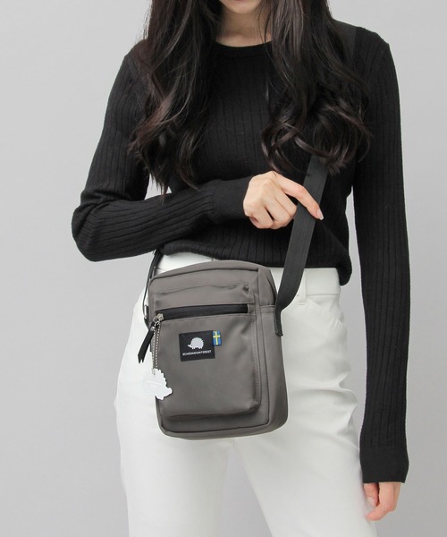 SCANDINAVIAN FOREST(スカンジナビアン・フォレスト)の「撥水 ナイロン スクエア ミニショルダーバッグ / ボックス型 / ハリネズミ(ショルダーバッグ・レディース・ブラック/グレー・FREE)」の19枚目の写真