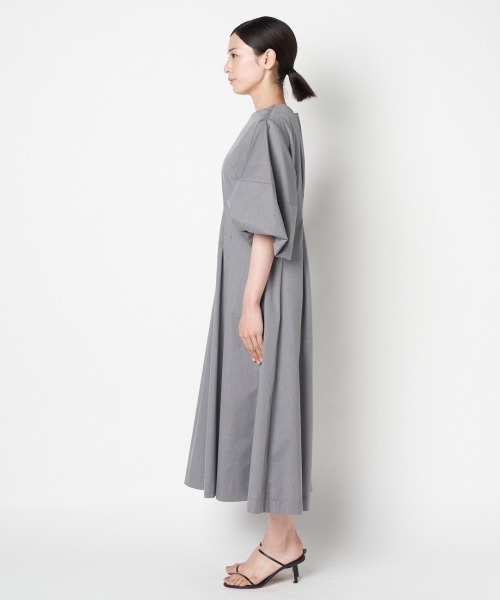 HELIOPOLE（エリオポール）の「COTTON VEIL BALLOON SLEEVE OP（ワンピース・レディース・ブルー/グレー/ブラック・38/36）」の11枚目の写真