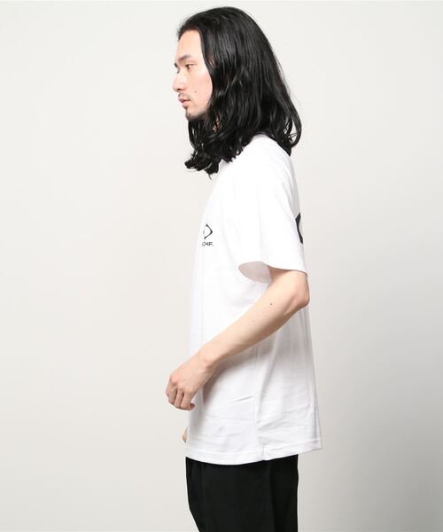 MSCHF（ミスチーフ）の「RHOMBUS CREWNECK T-SHIRT（Tシャツ/カットソー・レディース・ブラック/ホワイト・M/L）」の3枚目の写真