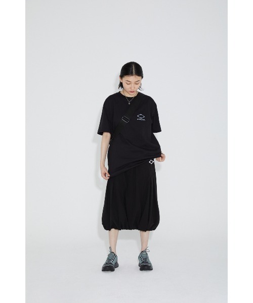 MSCHF（ミスチーフ）の「RHOMBUS CREWNECK T-SHIRT（Tシャツ/カットソー・レディース・ブラック/ホワイト・M/L）」の13枚目の写真