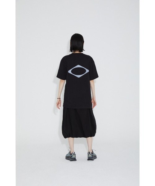 MSCHF（ミスチーフ）の「RHOMBUS CREWNECK T-SHIRT（Tシャツ/カットソー・レディース・ブラック/ホワイト・M/L）」の12枚目の写真