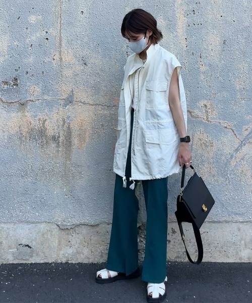 ECRIRE(エクリール)の「【yun_wearコラボ】サイドスリットカットソーツイルカラーパンツ(その他パンツ・レディース・ブラック/ブラウン/レッド/グリーン/アイボリー・S/M/L)」の17枚目の写真