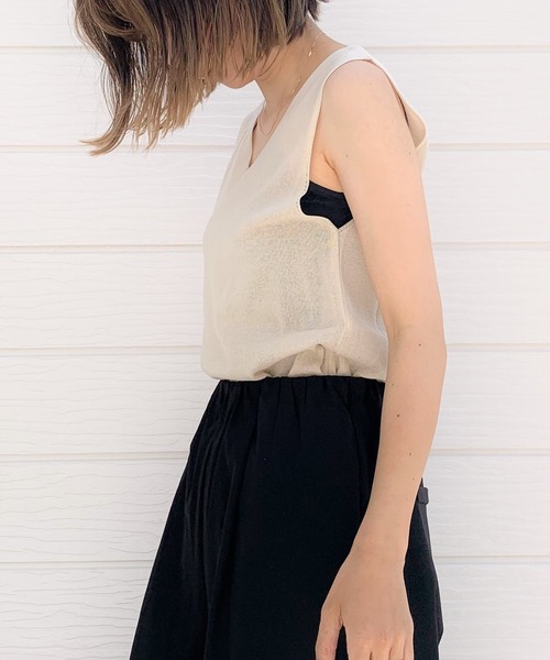 Q(キュー)の「Vネックノースリニット(ニット/セーター・レディース・ブラック/ベージュ/オリーブ・MEDIUM)」の10枚目の写真