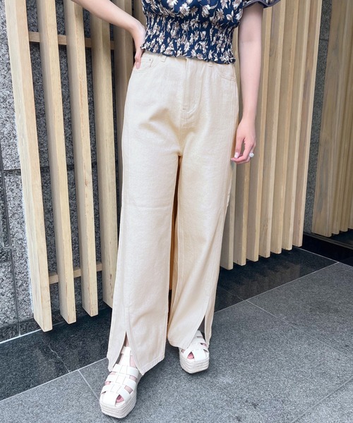 OLIVE des OLIVE（オリーブデオリーブ）の「前スリットゆるデニムパンツ（デニムパンツ・レディース・ブラック/アイボリー/ケミカルウォッシュ・FREE）」の7枚目の写真