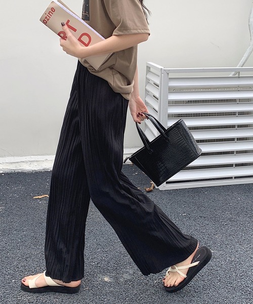 Dita Muaj.（ディータムアージュ）の「ルーズスラックスパンツ（スラックス・レディース・ブルー/グレー/ブラック/ホワイト・FREE）」の2枚目の写真