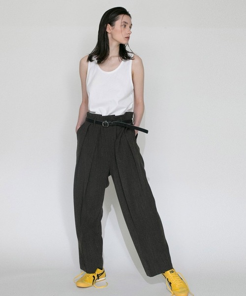 VOAAOV（ヴォアーブ）の「【VOAAOV】 REFINE WOOL SERGE Tuck Wide Pants（スラックス・メンズ・ブラウン/グレー/ブラック・2/1）」の3枚目の写真