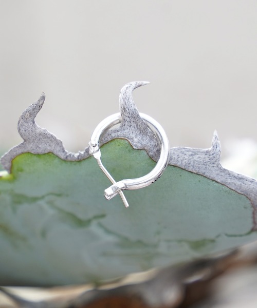 THE MILES（ザ マイルズ）の「GODSIZE ゴッドサイズ GS031ER THIN HOOP シンフープピアス（ピアス（片耳用）・メンズ・シルバー・FREE）」の4枚目の写真