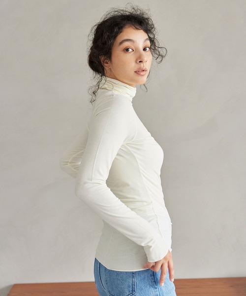 bijorie（ビジュリィ）の「【bijorie】レーヨンベア天タートルネック（Tシャツ/カットソー・レディース・ブラック/アイボリー・MEDIUM/LARGE）」の5枚目の写真
