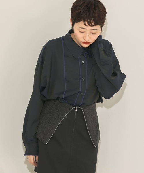 KBF（ケイビーエフ）の「リメイクシャンブレーシャツ（シャツ/ブラウス・レディース・オレンジ/ブラウン/ネイビー・ONE）」の4枚目の写真