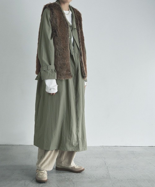 etoll.（エトル）の「スタンドカラーフラップコート（トレンチコート・レディース・アイボリー/ベージュ/ライトカーキ/ブラック/モカ・M）」の7枚目の写真