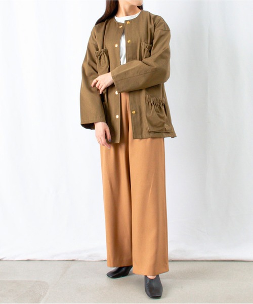 LUCA/LADY LUCK LUCA（ルカ/レディラックルカ）の「LC/LLL ノーカラーポケットギャザーカーゴジャケット（ミリタリージャケット・レディース・カーキ/ネイビー/キャメル・FREE）」の4枚目の写真